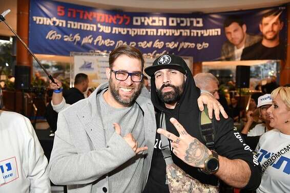 אורן חזן ויואב אליאסי (הצל) // צילום: יהודה בן יתח